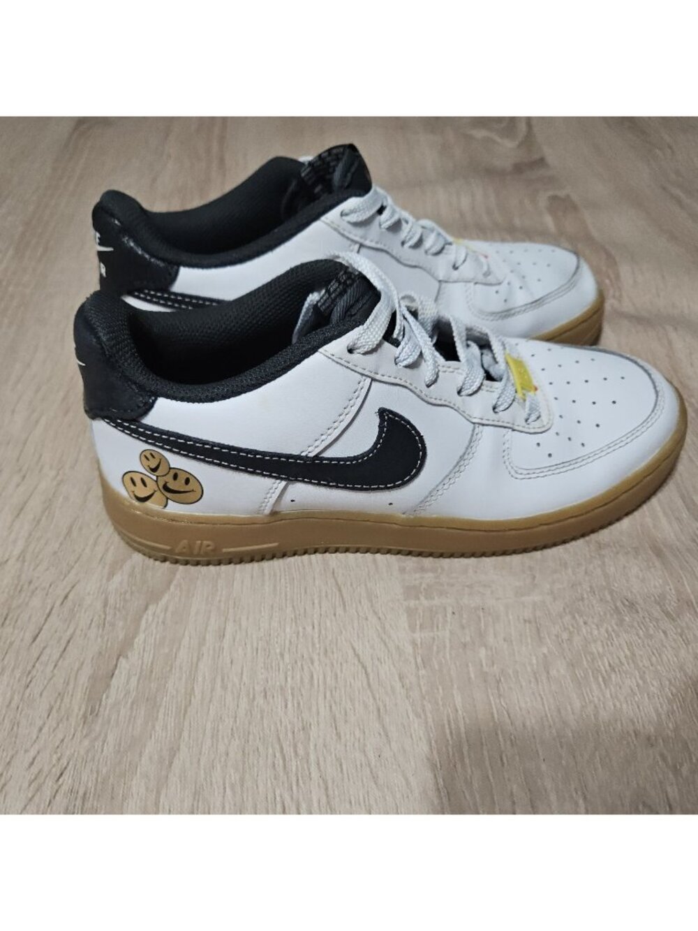 Size 6Y (GS) - Nike Air Force 1 LV8 Low Go the Extra Smile Leather (DO5854-100)